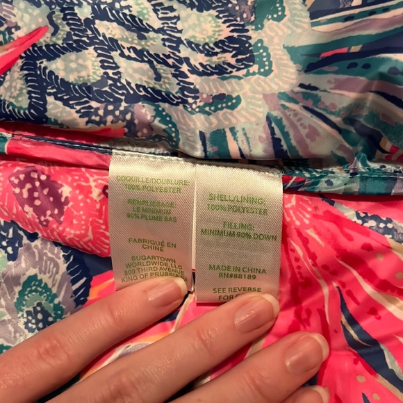 NWOT Light Blue Lilly Pulitzer Down Vest - Picture 7 of 7